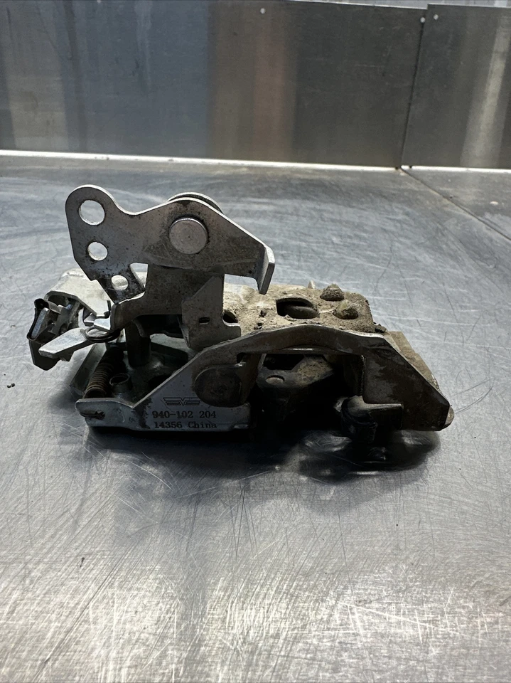 1997-2002 Chevrolet C6500 Kodiak GMC Topkick Front Left Door Latch Assembly - Изображение 4 из 4