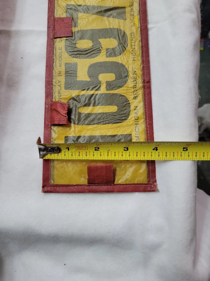 Etiqueta trasera de licencia de caza residente de Michigan 1941 con soporte - Parche de ciervo de Michigan Foto 4 de 4