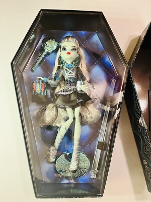 Monster High Collector Haunt Couture Frankie Stein Doll 2022 LE Creations MIB