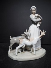 Vintage Lladro Porcelain Figurine #1001 "Shepherdess with Goats"