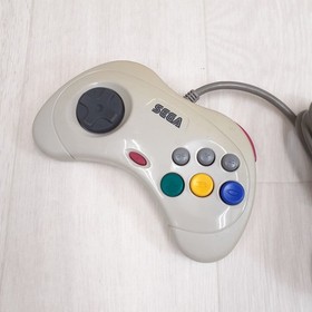 Sega Saturn white Console with 2 Virtua Gun controllers & 5 games Japanese