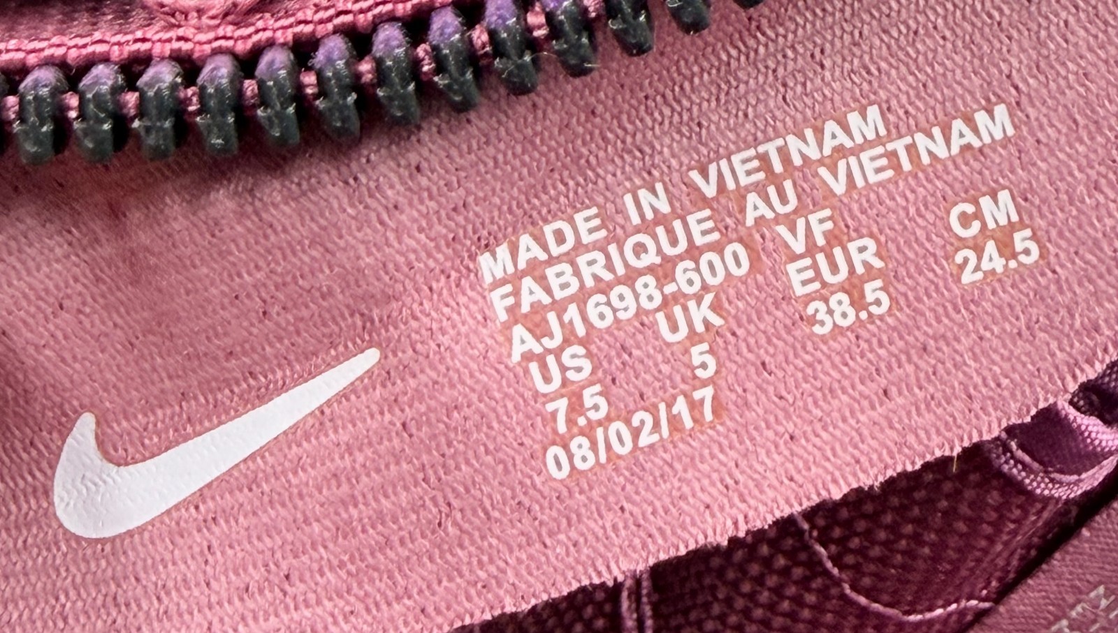 Size 7.5 - Nike SF Air Force 1 Mid Force Is Female W image 10