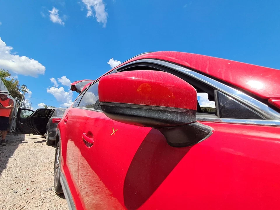 Espejo retrovisor derecho usado se adapta a: Mazda CX-9 2018 sin vista envolvente con calefacción derecha Gr Foto 2 de 4