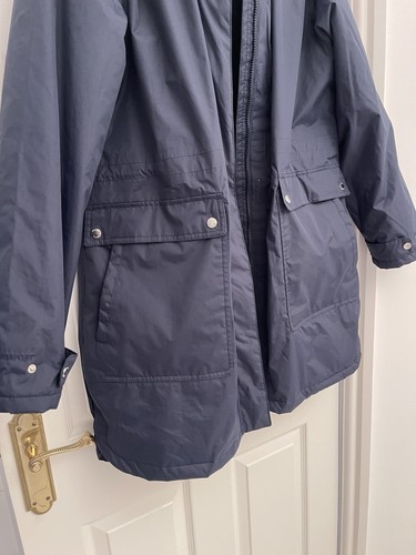 Abrigo de exterior Regatta azul marino con borde de piel sintética capucha talla UK 18 - Imagen 3 de 11