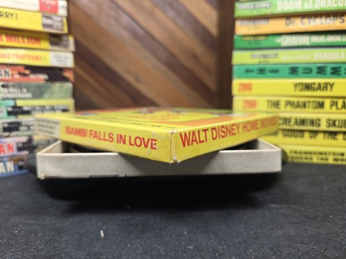 BAMBI FALLS IN LOVE - Walt Disney Home Movies Super 8 mm. Silent & Color Film - Picture 11 of 21
