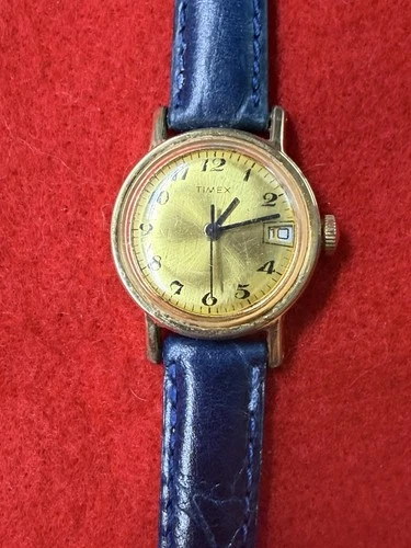 Vintage Timex Ladies Watch, Mechanical, Hand wind, Gold Tone, Running