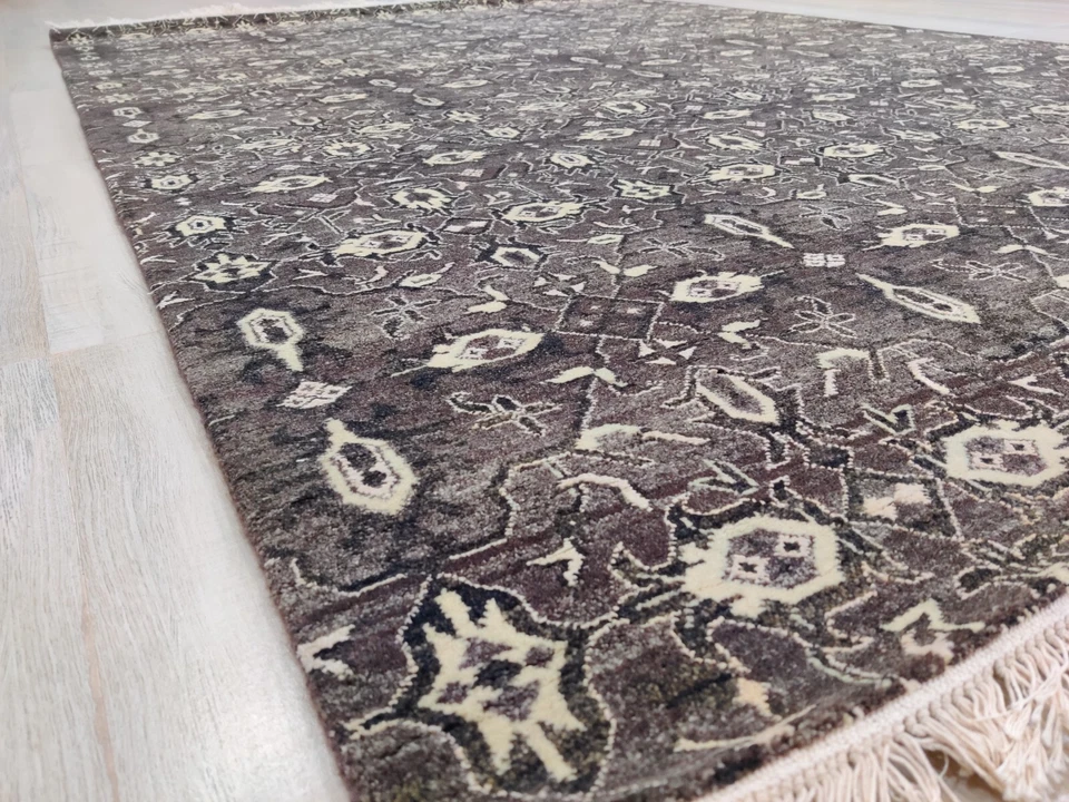 Authentic Vintage 5'5" x 7'8" Hand Knotted Area Rug for Living Room Pure Wool - Image 2 of 4