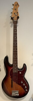 Line 6 Variax Bass 700