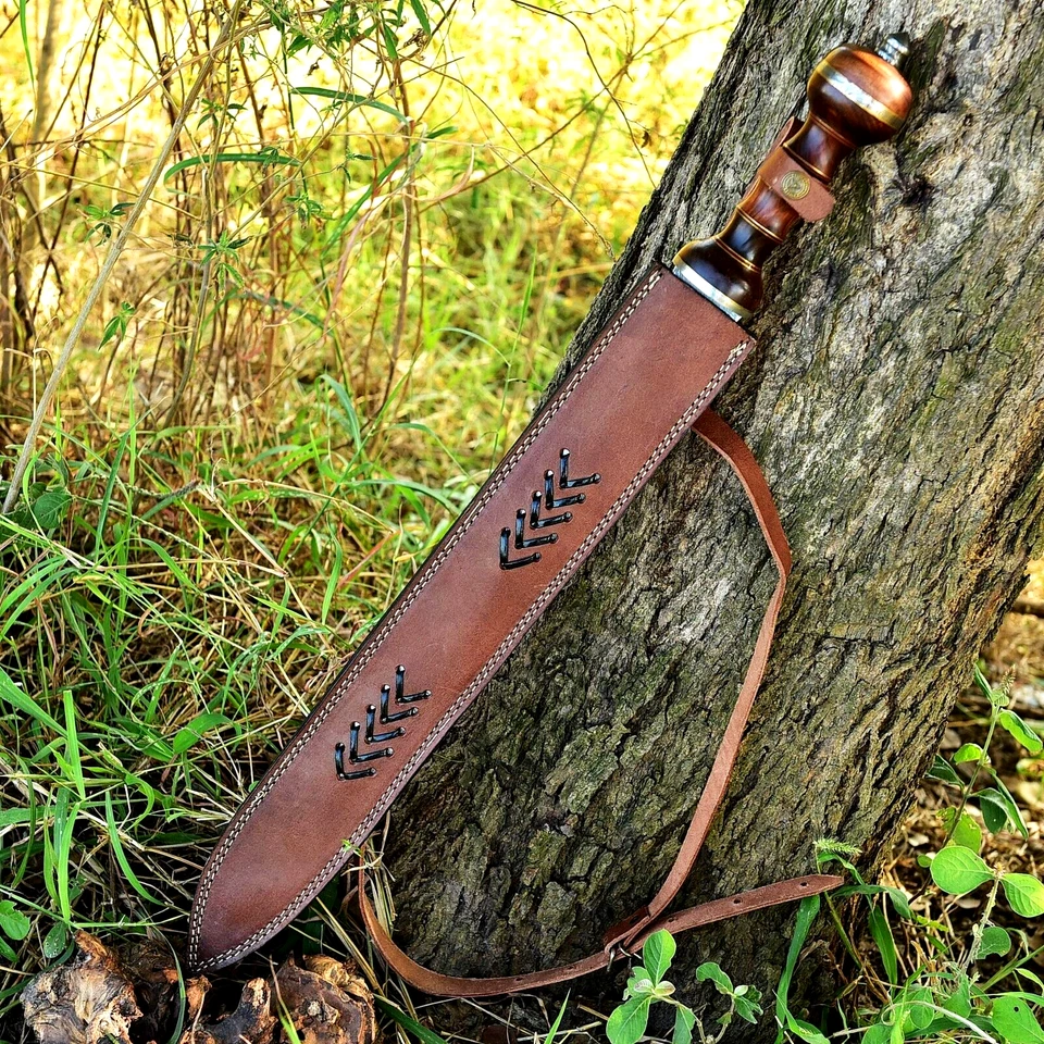 ESPADA GLADIADOR GLADIUS ACERO DAMASCO FORJADO HECHA A MANO PERSONALIZADA CON FUNDA 2913 Foto 3 de 4