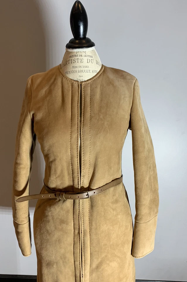 Abrigo de piel de oveja INTERMIX Golden Goose Sara con cinturón. TALLA-S, MARRÓN, $2995 Foto 2 de 4