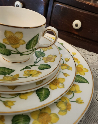 VINTAGE Wedgwood Bone China Kingcup 5 PC Place Settings W4050 (1), England - Picture 4 of 13