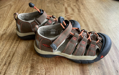 KEEN Newport Water Sandals Size 2 EUC Brown & Tan Closed Toe  display picture 1