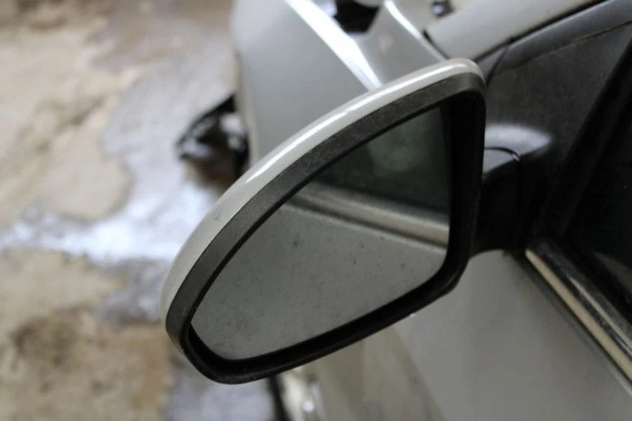 Espejo retrovisor lateral del conductor manual controlado por palanca se adapta a 11-14 CRUZE 2668053 Foto 2 de 4