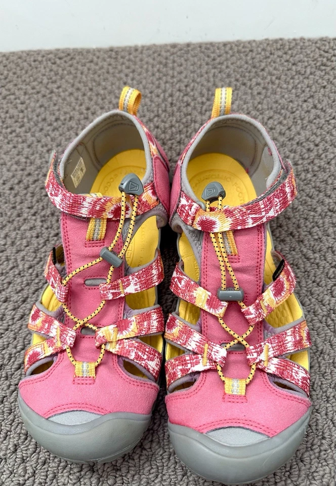 KEEN Seacamp ll Pink Yellow Water Shoes Sandals Youth Size 7 - Image 3 of 4