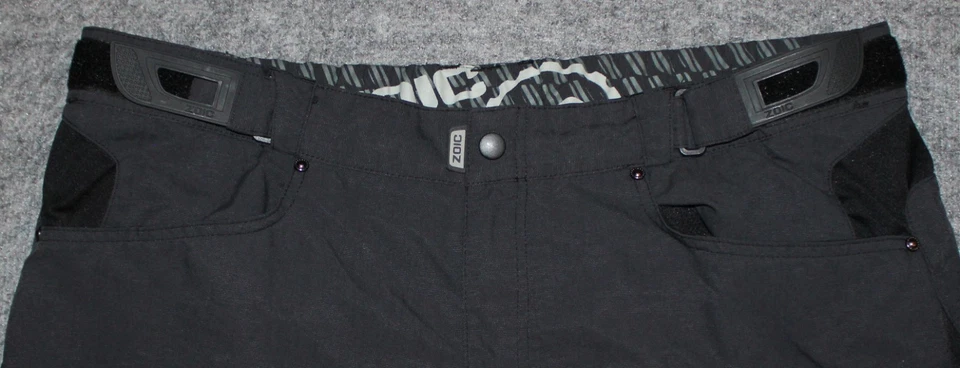 ZOIC MEN'S ETHER MOUNTAIN BIKE SHORT 12" Ins w/o Liner Coal Gray sz XL Shorts - Image 2 of 4