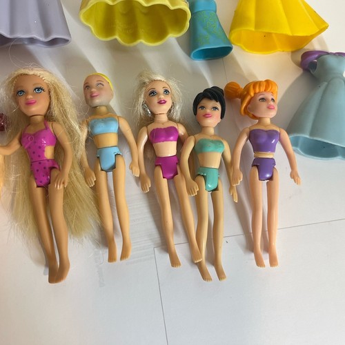 Polly Pocket lotto bambole, vestiti di gomma, capelli Y2K Mattel, Disney, 1 maschio. Difetti. - Foto 3 di 6