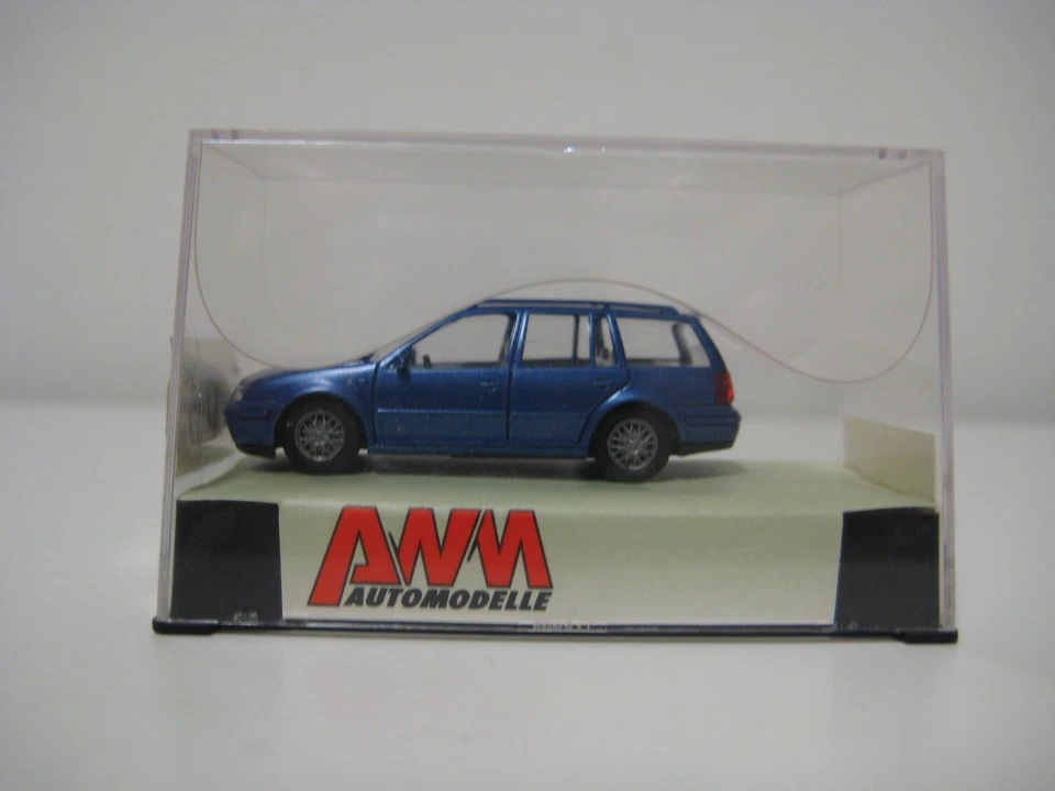 Brekina H0 0649 - Coche VW Bora Variant azul metalizado - Imagen 4 de 4