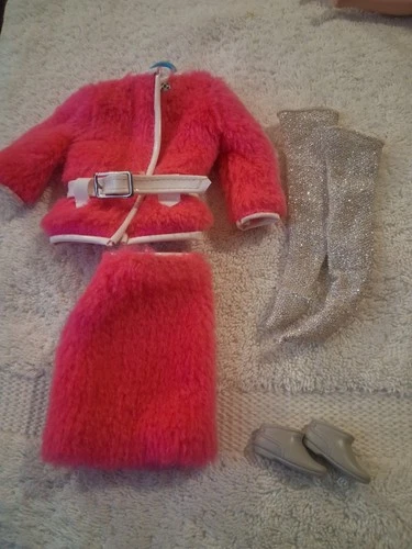 Snug Fuzz 1967 Vintage Barbie Fashion #1813 Set 5