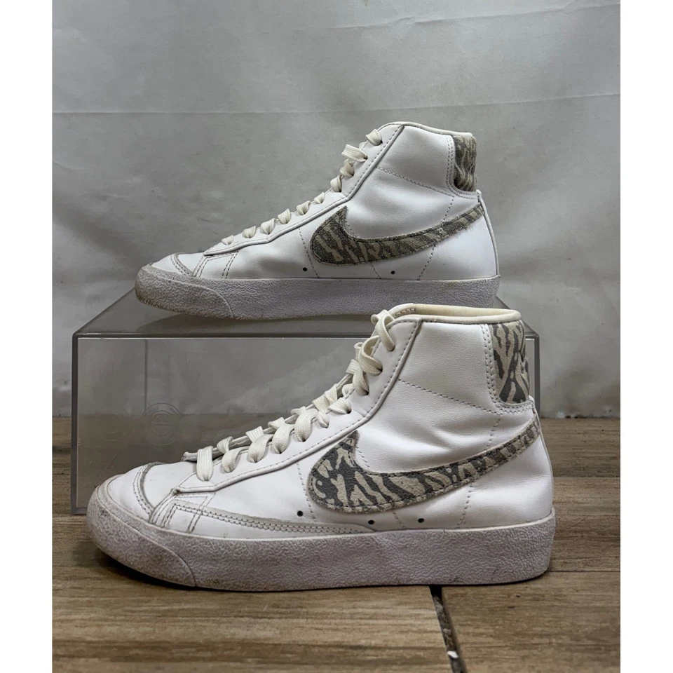 Nike Blazer Medio Premium Estampado de Cebra Swoosh Para Mujer Blanco Moda Tenis EE. UU. 6.5 Foto 2 de 4