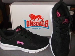 womens black trainers size 8