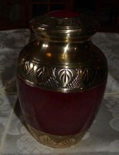 Medium Cremation Urn   Athens Sienna   Brass - New