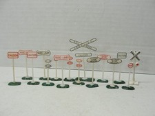 Lot of 16 HO Scale Railroad Crossing Signs Track Decor Scenery For Model Layouts