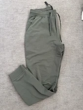 Lululemon City Sweat Jogger Men’s Medium Green Athleisure Activewear Travel