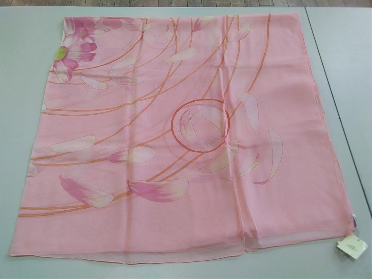 Hermes 140 Au Gre Du Vent Silk Chiffon Shawl Wrap Pink Tags Box Used. View 5