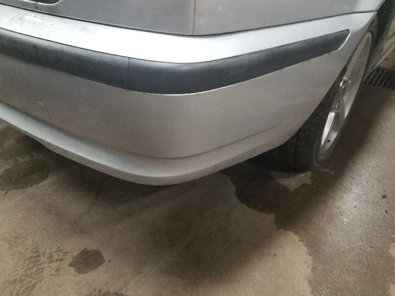 Parachoques trasero sedán sin tecnología M con equipamiento deportivo compatible con BMW 325i 301908 02-05 Foto 3 de 4