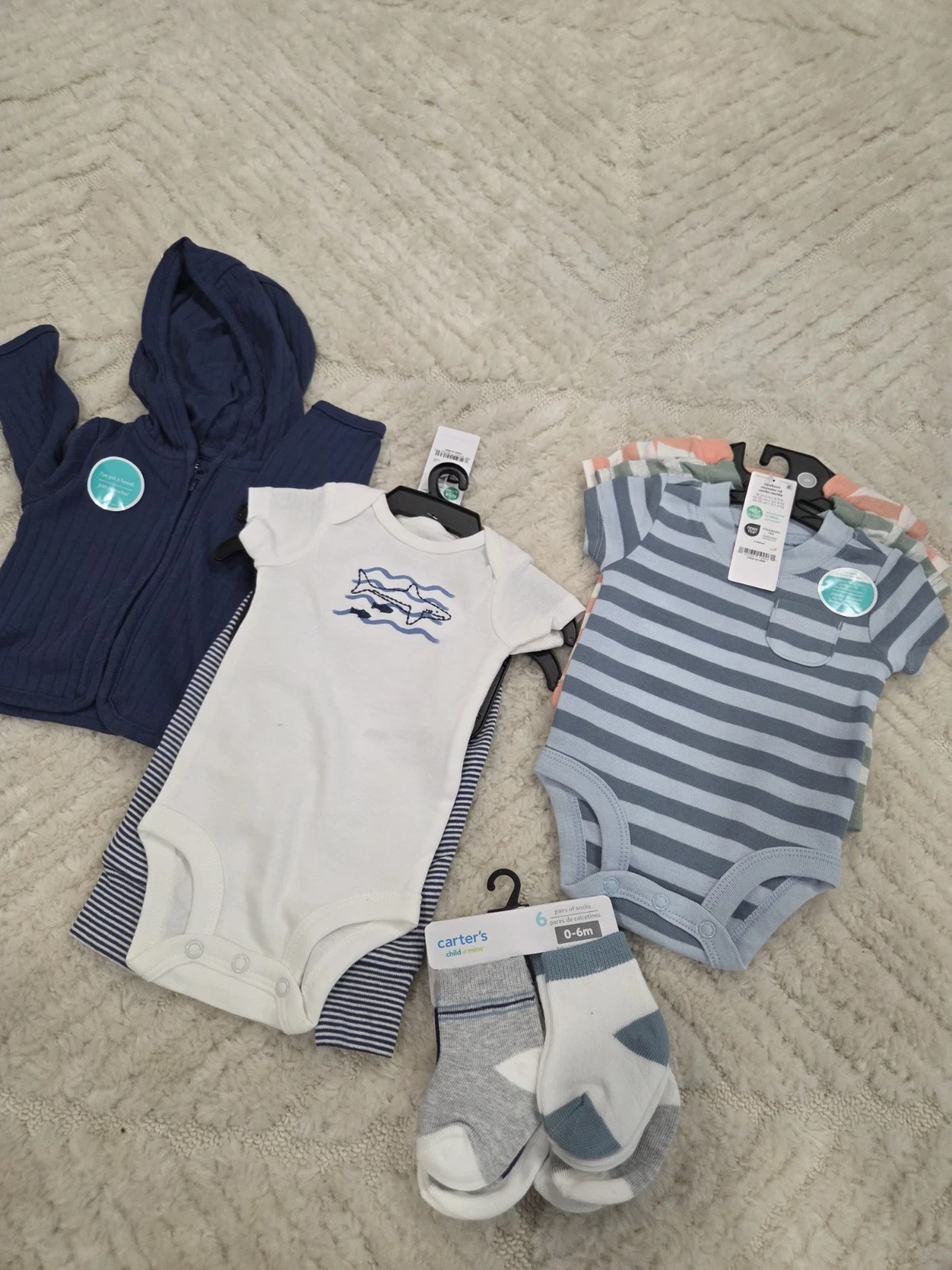 NEWBORN 6 piece set PLUS 6 Pair Of socks New With Tags B22