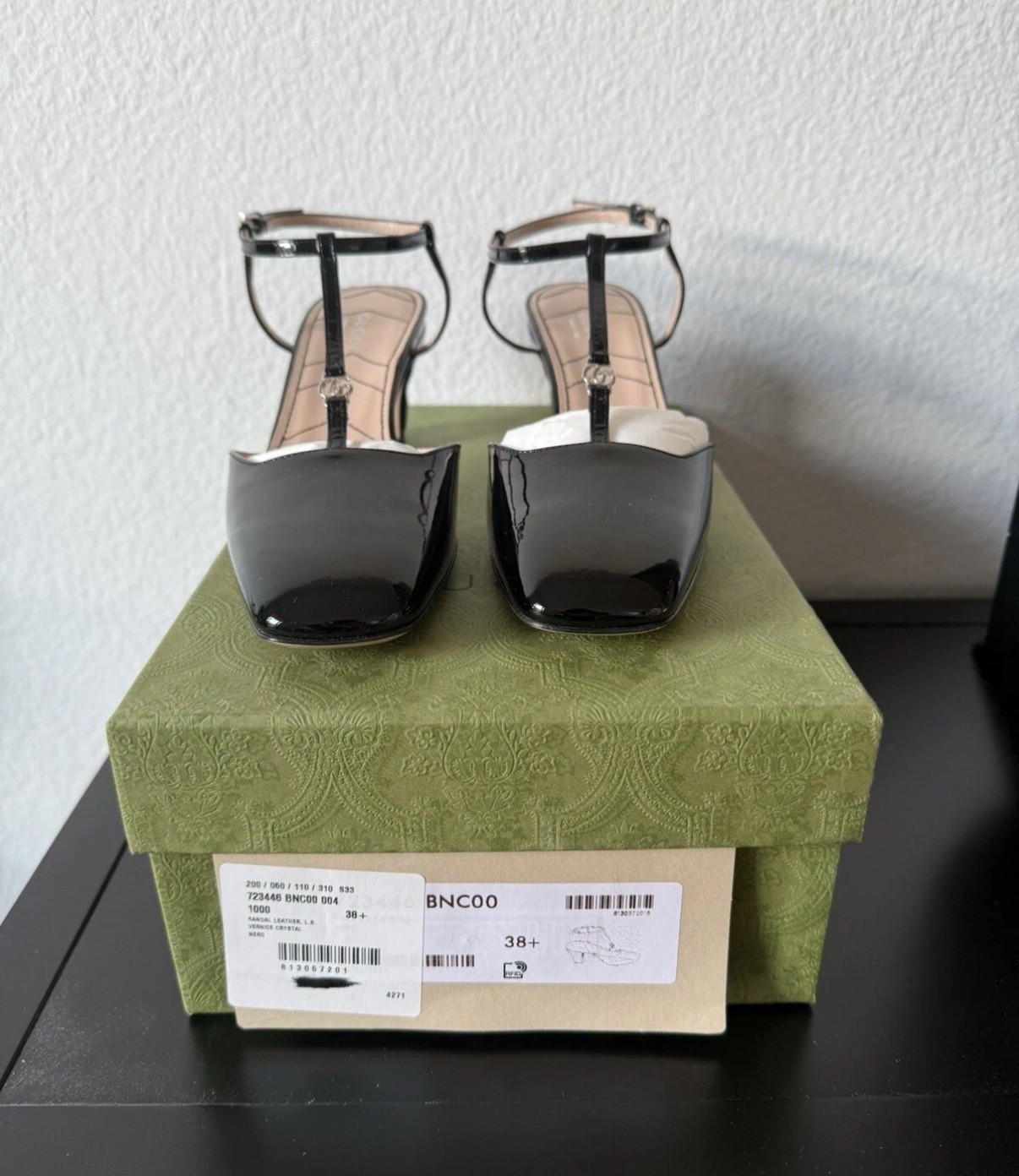 Gucci Patent Leather Double G Slingback Pumps Size 38.5 New in Box