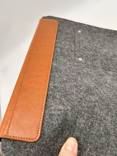 MERINO WOOL & COGNAC LEATHER FOLIO LAPTOP SLEEVE BRASS BUTTON CLOSURE by KAMOR - Picture 7 of 17