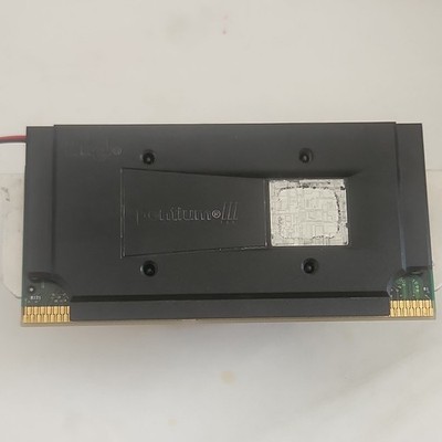 Intel Pentium III SL3XR Slot 1 800/256/100/1.65V 800MHz Vintage CPU 