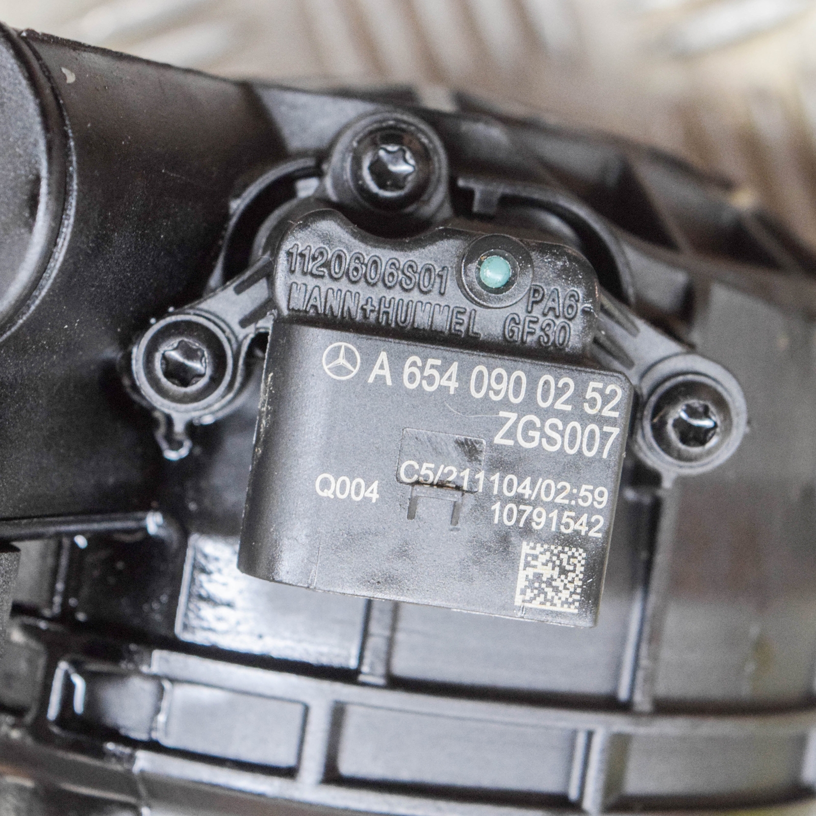 MERCEDES-BENZ GLE W167 350DE Hybrid 142kw Fuel Filter Housing 