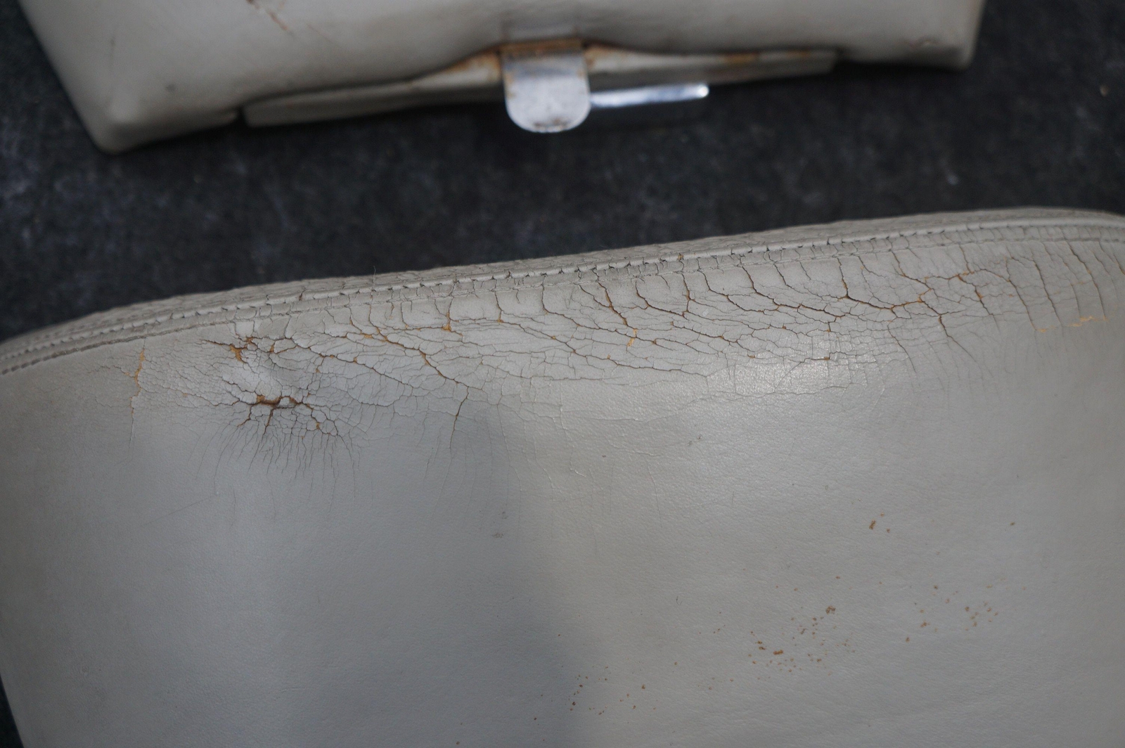 Set Front Left & Right Door Arm Rest OEM Rolls Royce Silver Shadow 1973 *Note*