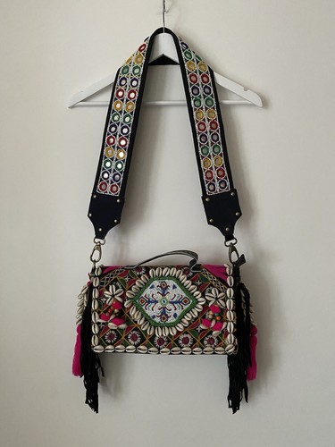 HANDMADE BOHO HIPPIE BAG WITH VINTAGE ARTISAN HAND EMBROIDERY & BEADS WORK - Picture 2 of 24