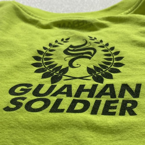 Camiseta Grande Guahan Soldier Guam Federación de Levantamiento de Pesas Para Hombre Defectos Usada - Imagen 10 de 12