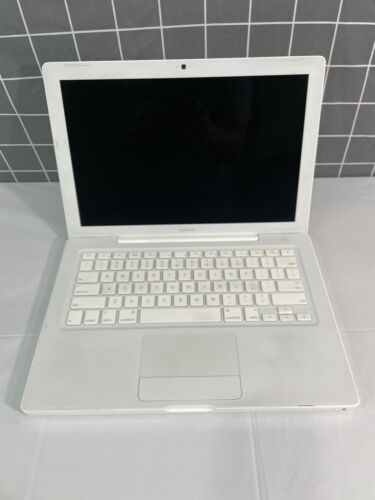 Apple Macbook A1181 Core 2 Duo Late 2007  Untested As Is - Afbeelding 1 van 24