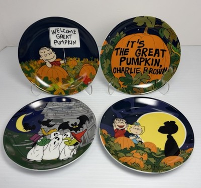 Zrike Brands Peanuts The Great Pumpkin Halloween Appetizer Plates, Set of 4