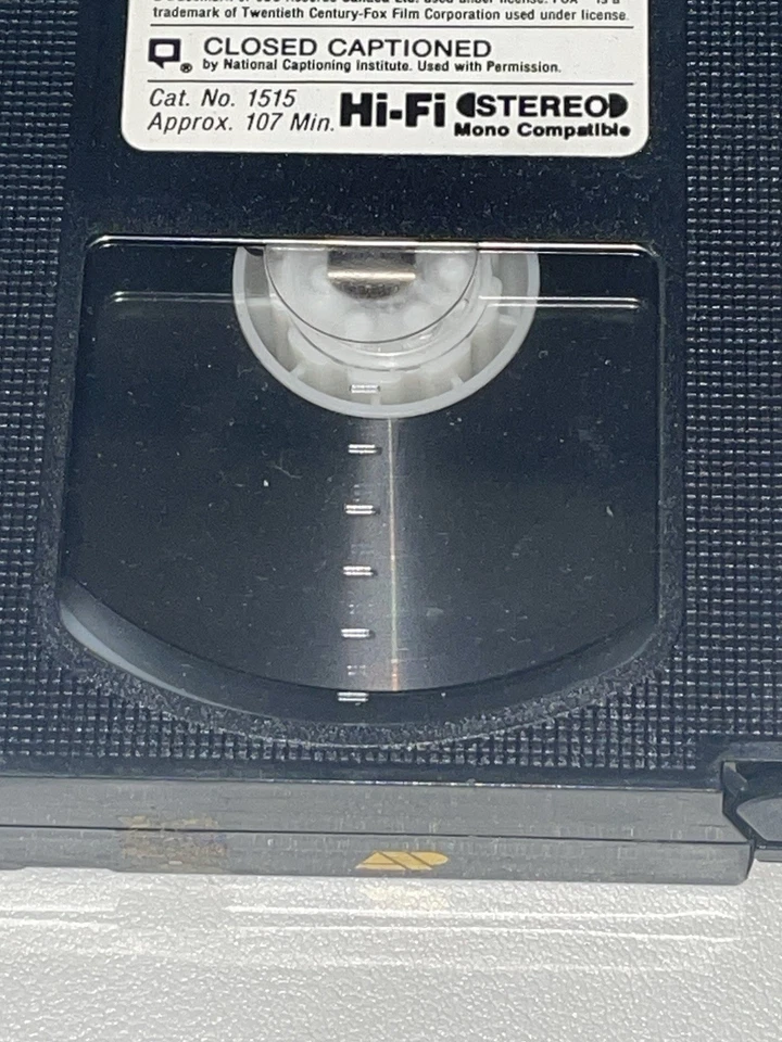 VTG Predator (1987) 1990 CBS FOX VHS Arnold Schwarzenegger Sci-Fi Action - Image 4 of 4