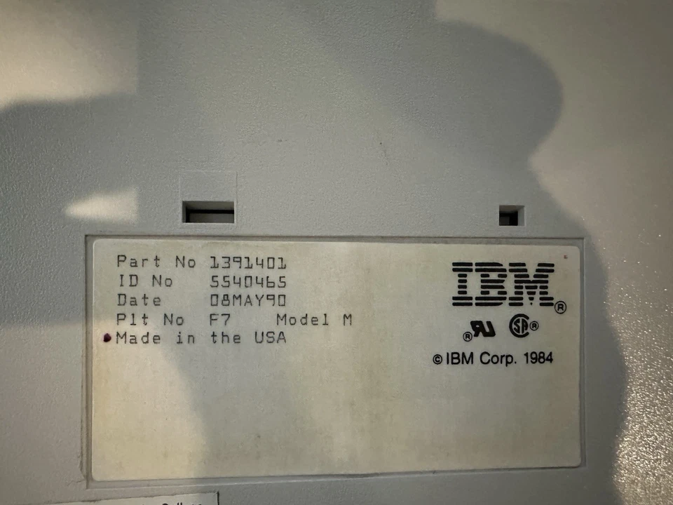 Vintage IBM Model M Keyboard 1391401 – Made in USA – May 1990 - Image 3 of 3