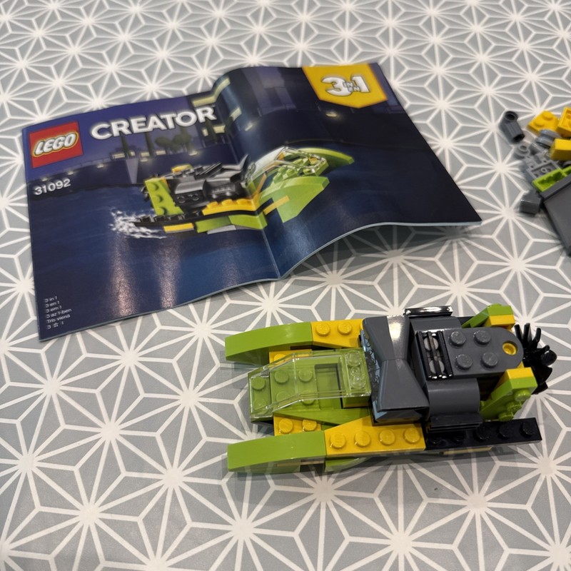 LEGO Creator 3-in-1 31092 Helicopter Adventure Building Kit