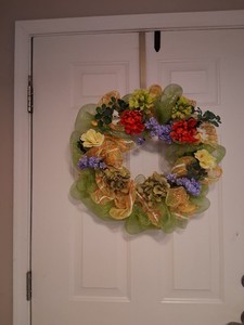 Deco Mesh Yellow & Green Wreath (26588)