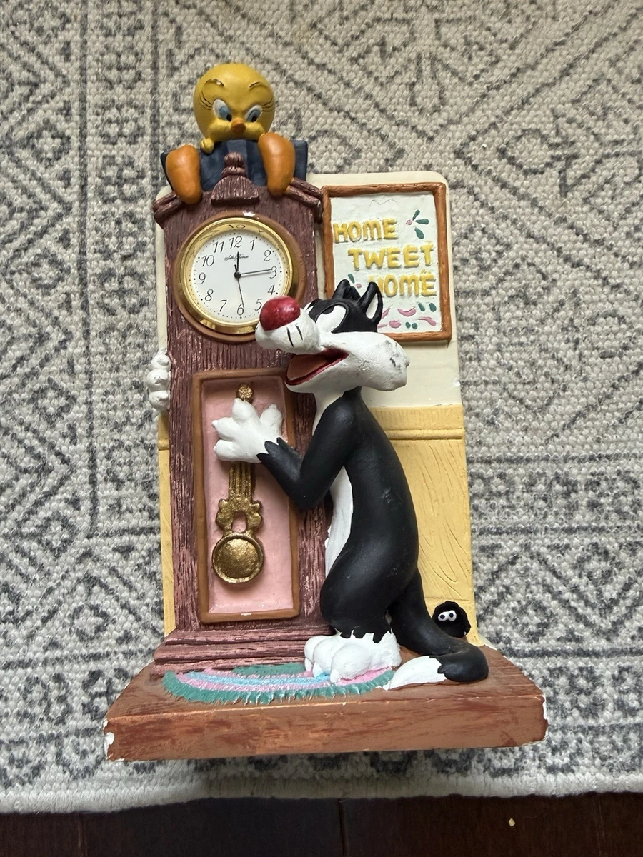 Tweety Sylvester Clock In Collectible Looney Tunes Items for sale