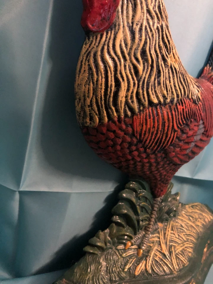 Tope de puerta Ole' Country Roster. Hierro fundido de 13" de alto por 12" de ancho y pesado. Foto 3 de 4