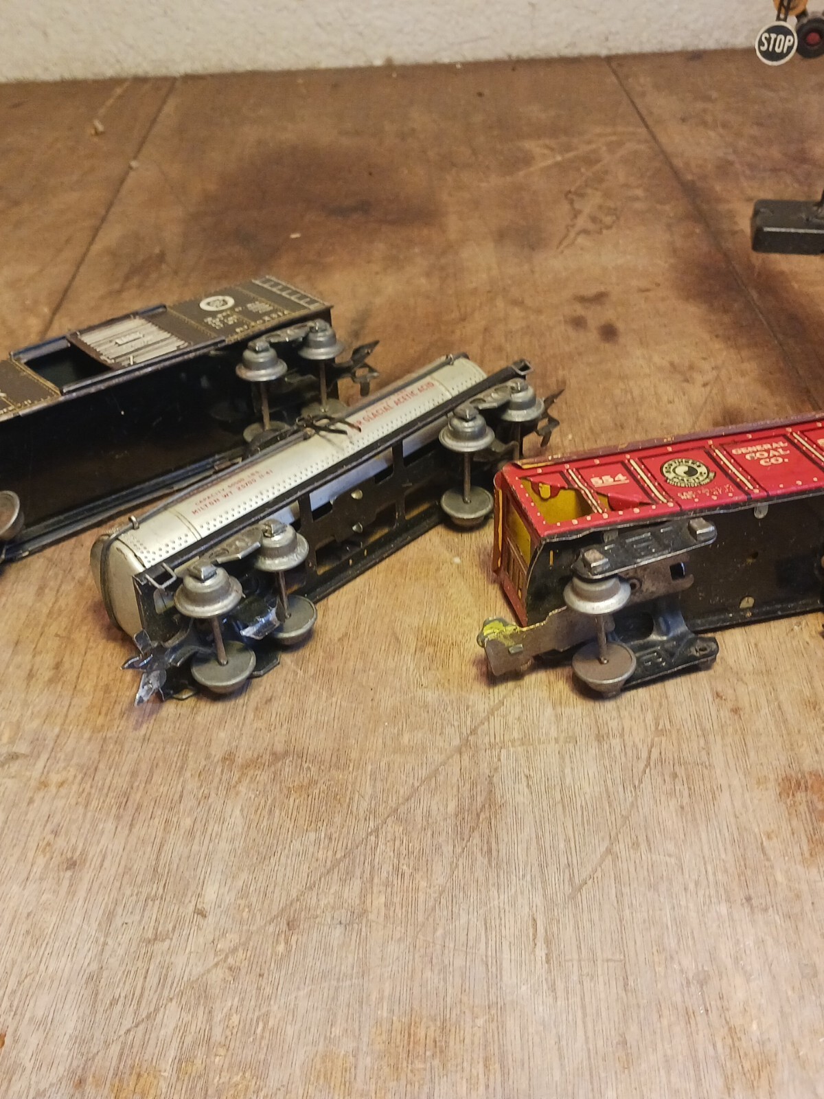 Vintage Marx/ train cars Pennsylvania New York Central Redding caboose