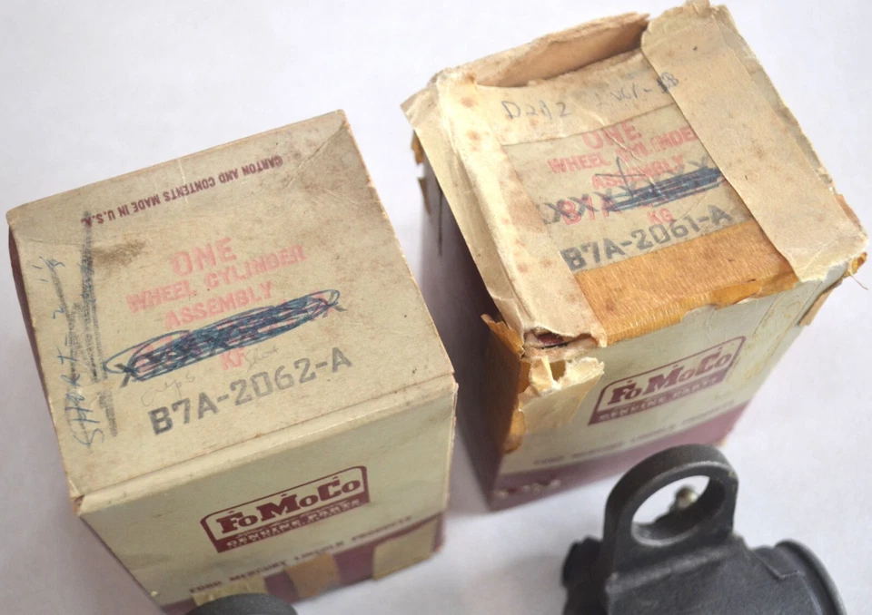 Cilindros de rueda de freno delantero Ford Fairlane 1957-1959, izquierda y derecha, '58 Edsel Foto 4 de 4