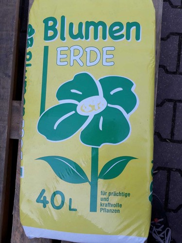 Pflanzerde 40 L Blumenerde 40 Liter Gartenerde Pflanzenerde Humus Erde