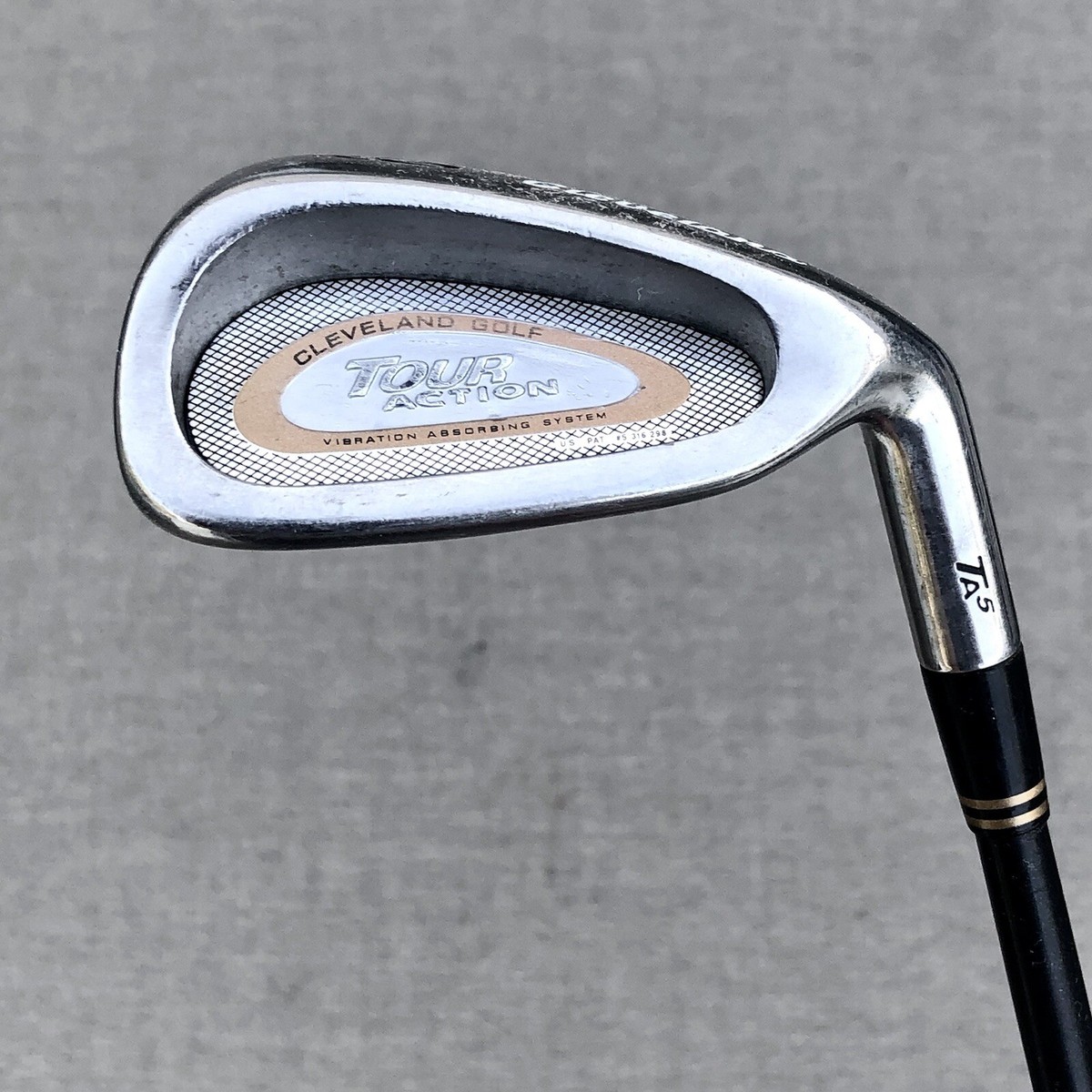 Ladies 9 Iron Cleveland Tour Action Graphite Strong Ladies