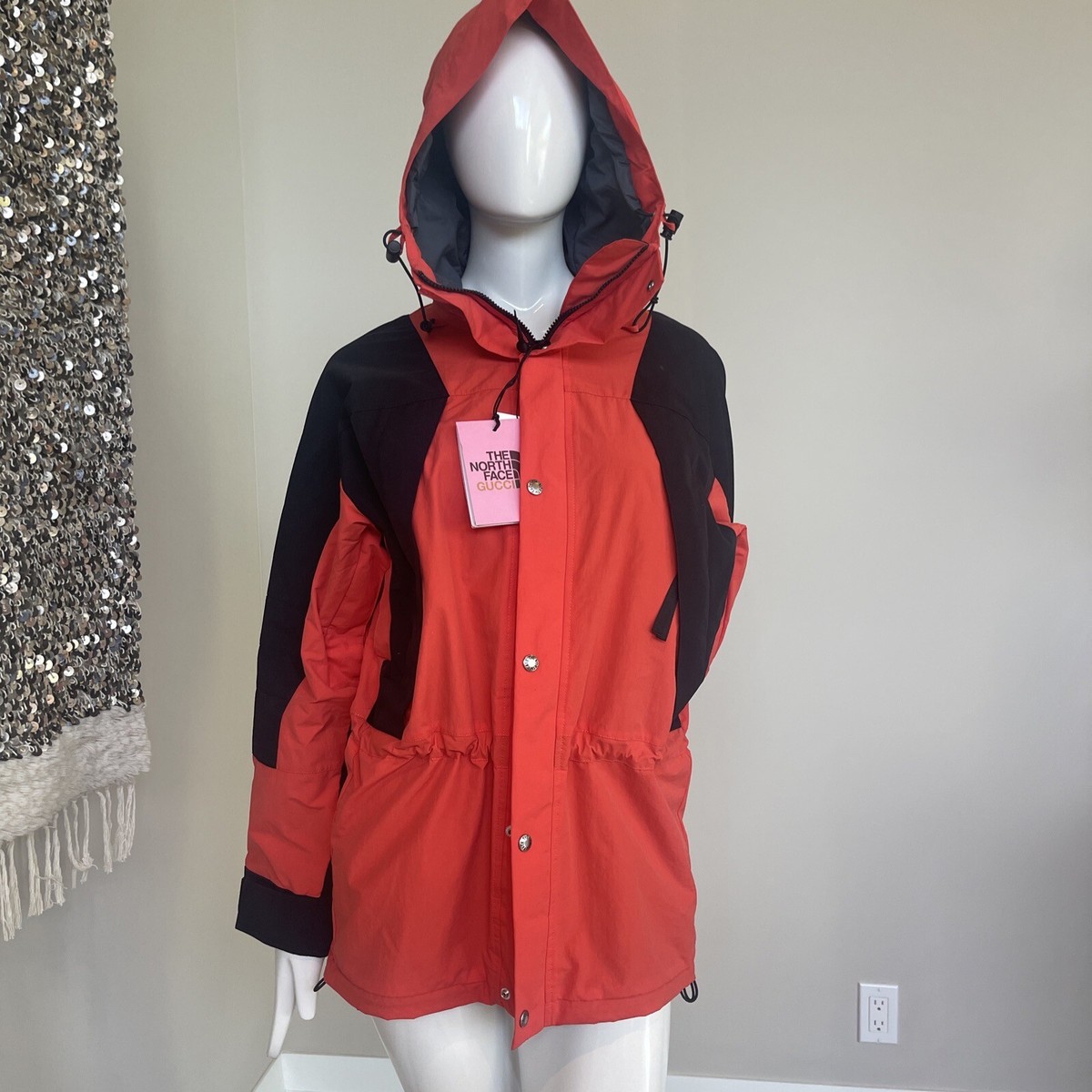 AUTH. GUCCI X The North Face WINDBREAKER RED BLACK LOGO AUTH. GUCCI X The North Face WINDBREAKER RED BLACK LOGO